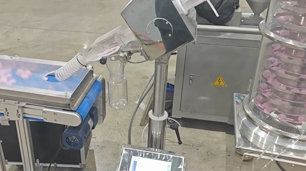 Автоматическая машина для наполнения и укупорки туб